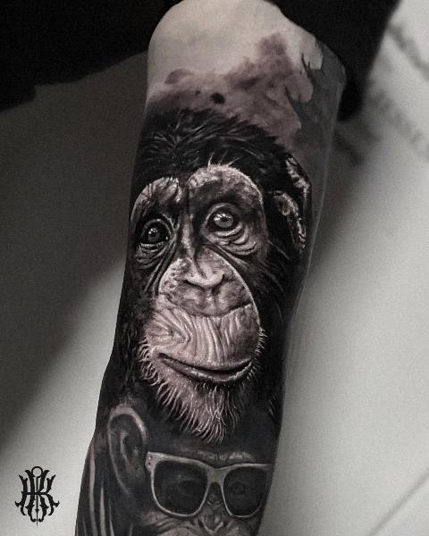 Schwarz und Grau tattoo